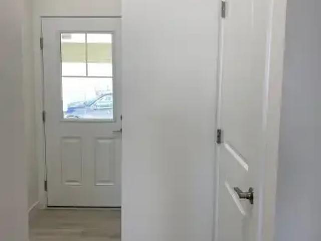House for rent in Wedgewood, Alberta
