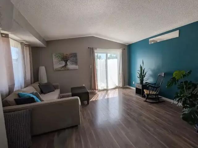 House for rent in Wedgewood, Alberta