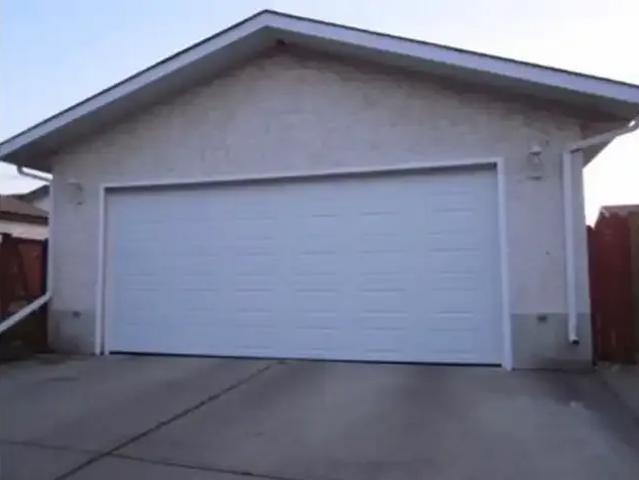 House for rent in Wedgewood, Alberta