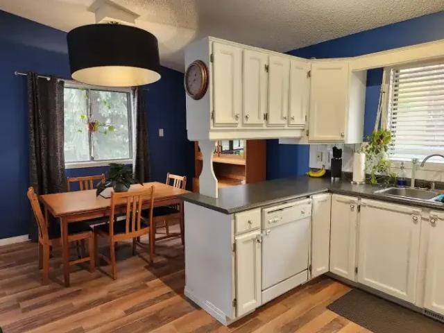 House for rent in Wedgewood, Alberta