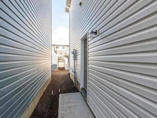 House for rent in Wedgewood, Alberta