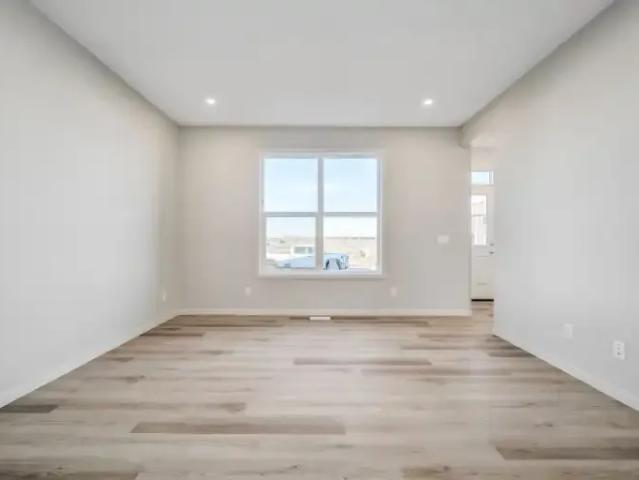 House for rent in Wedgewood, Alberta