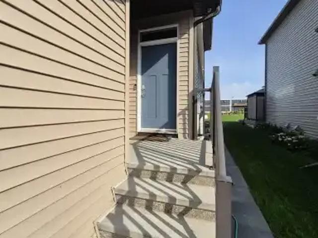 House for rent in Wedgewood, Alberta