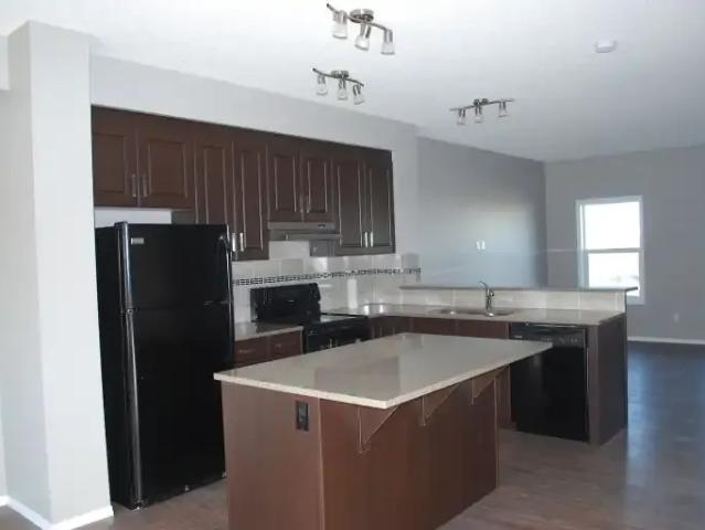 House for rent in Wedgewood, Alberta