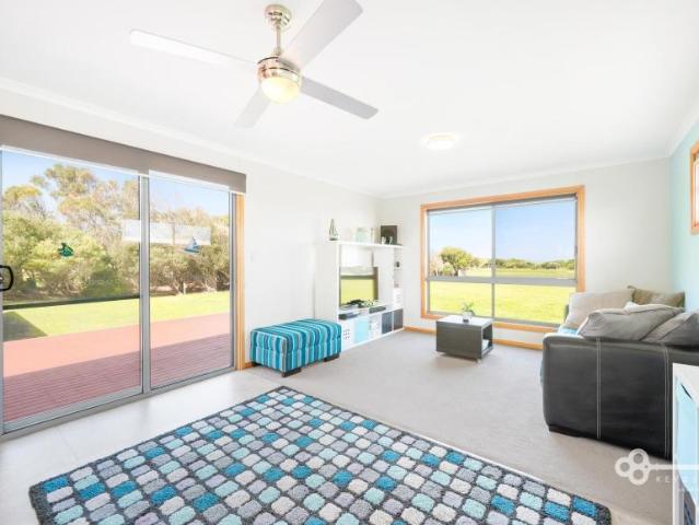 House for sale in Eight Mile Creek, South Australia