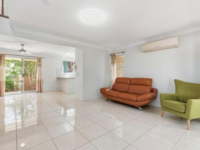 House for sale in Eight Mile Plains, Greater Brisbane