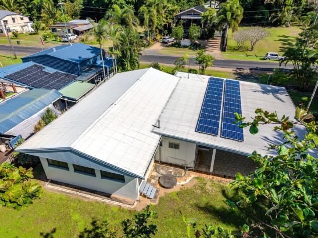 House for sale in Flying Fish Point