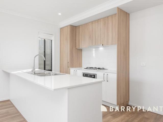 House for rent in Fraser Rise, Melbourne