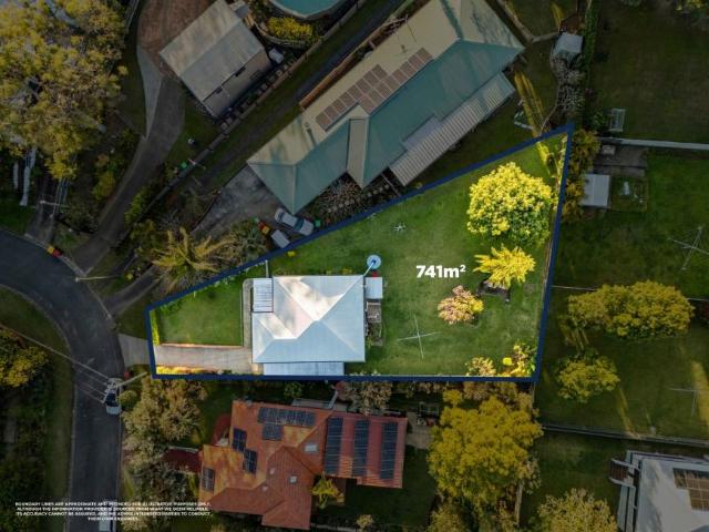 House for sale in Holland Park West, Greater Brisbane