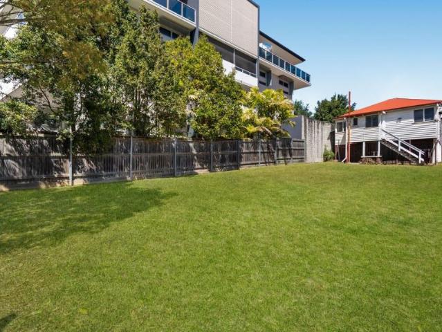 House for sale in Holland Park West, Greater Brisbane