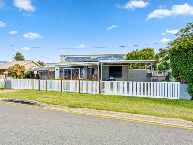 House for sale in Hope Island, Gold Coast City