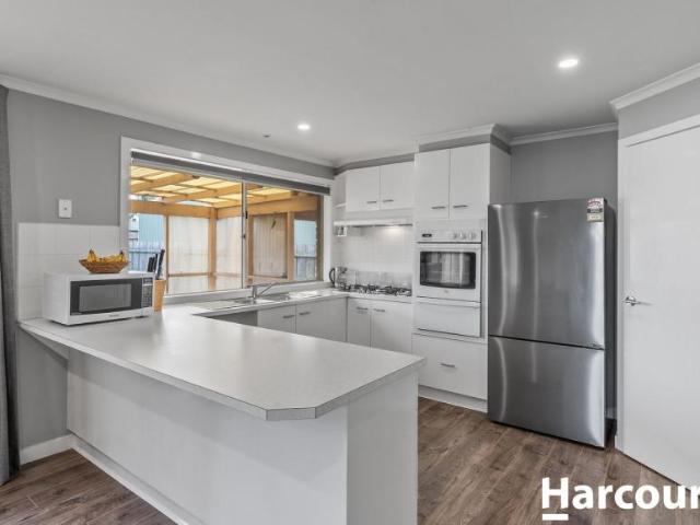 House for rent in Oakwood, Melbourne