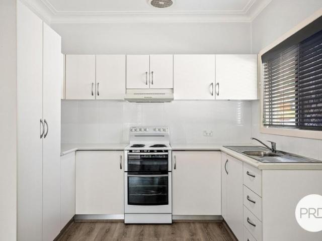 House for sale in Kanahooka, Wollongong City Council