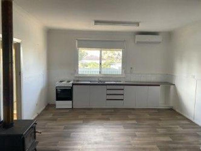 House for sale in Katanning, Shire Of Katanning