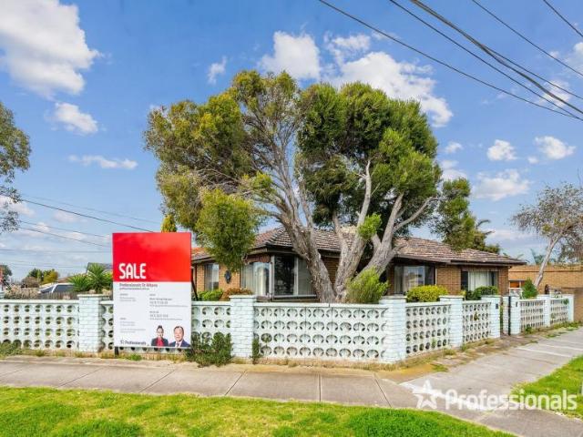 House for sale in Kings Park, Melbourne