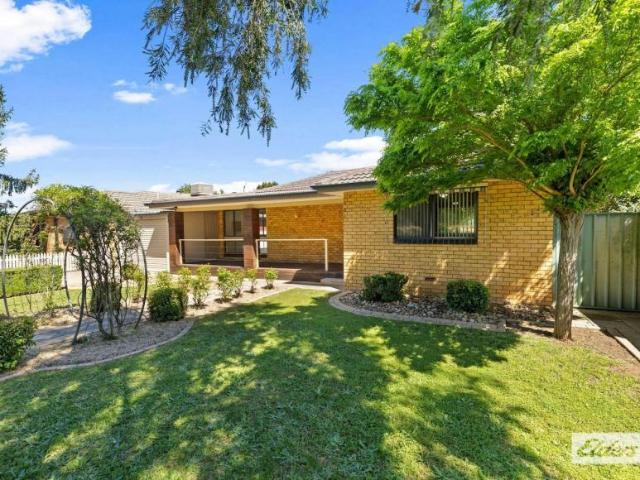 House for sale in Lake Albert, Wagga Wagga City Council