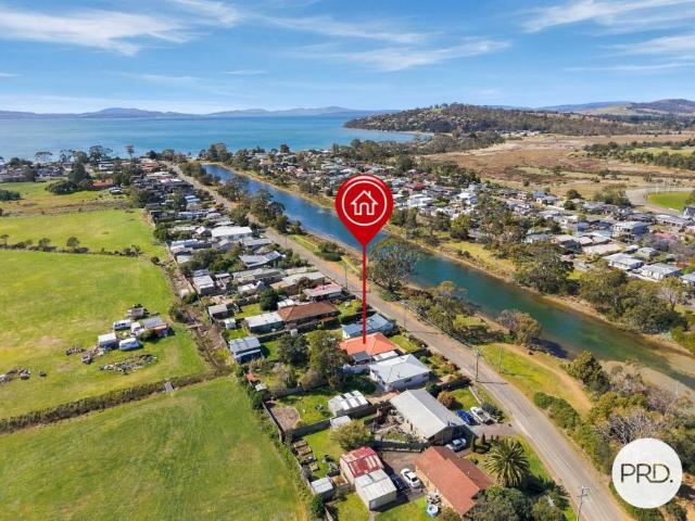 House for sale in Lauderdale, Hobart