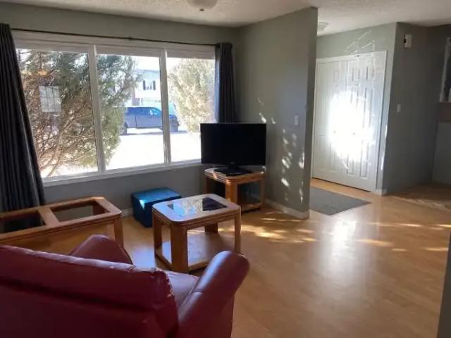 House for rent in Indian Battle Heights, Lethbridge