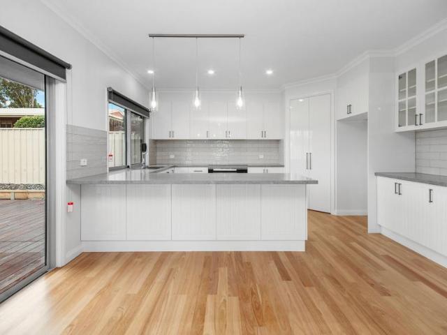 House for sale in Victoria