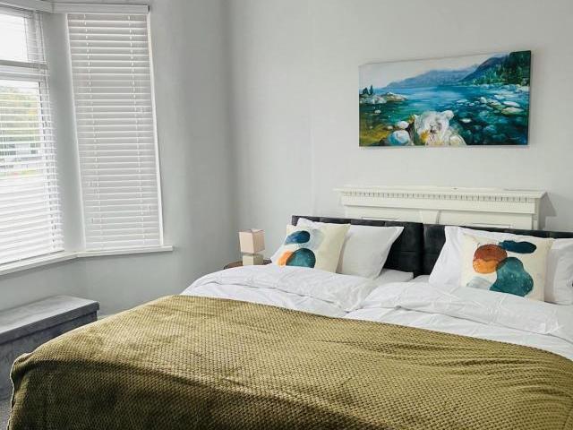 House for rent in Calderstones