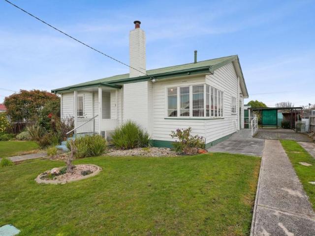 House for sale in Mayfield, Launceston