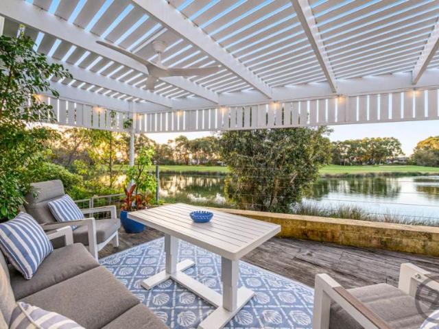 House for sale in Meadow Springs Shopping Centre, City of Mandurah