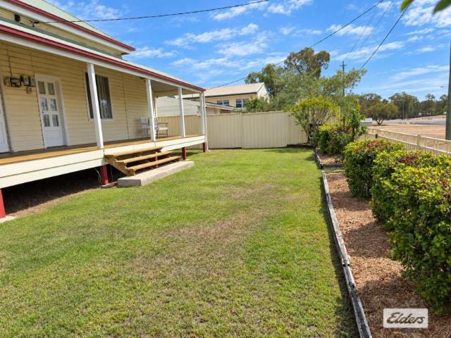 House for sale in Miles