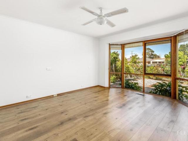 House for sale in Mill Park, Melbourne