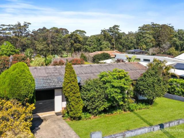 House for sale in Mollymook Beach, Shoalhaven City Council