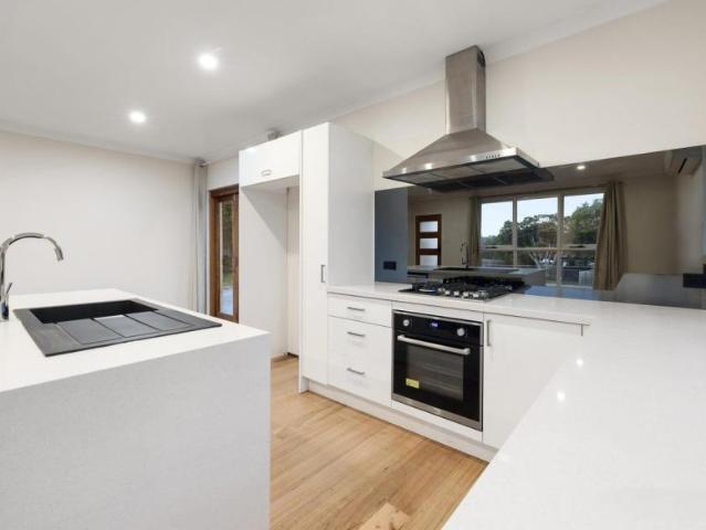 House for rent in Mooroolbark, Melbourne