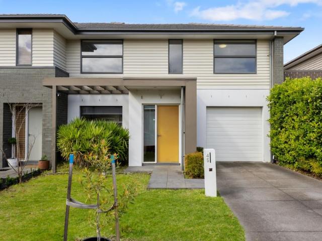 House for sale in Waverley Park Estate, Melbourne