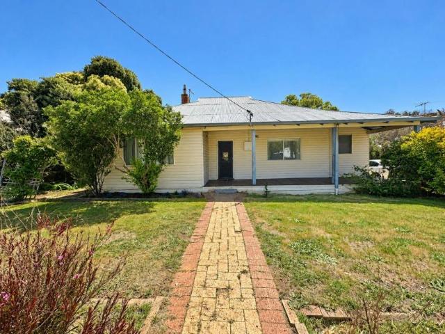 House for sale in Narrogin, Shire Of Narrogin