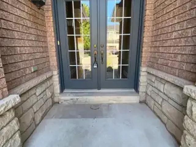 House for rent in Oakville, Ontario