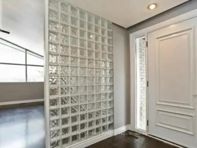 House for rent in Oakville, Ontario