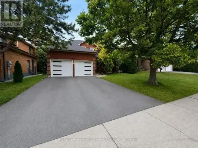 House for rent in Oakville, Ontario