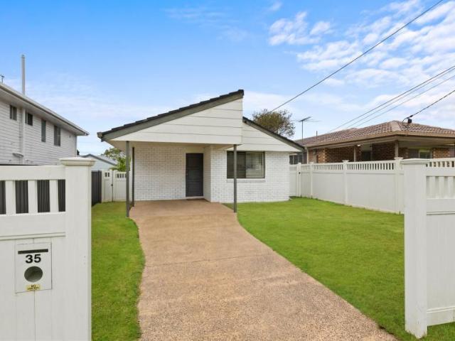 House for sale in Ormiston, Greater Brisbane