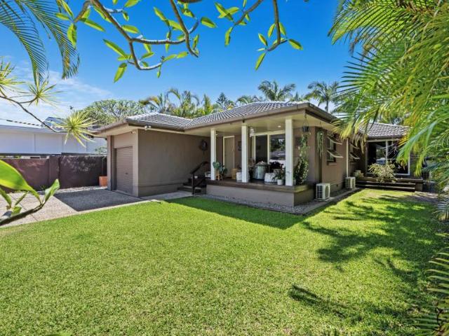 House for sale in Palm Beach, Gold Coast City