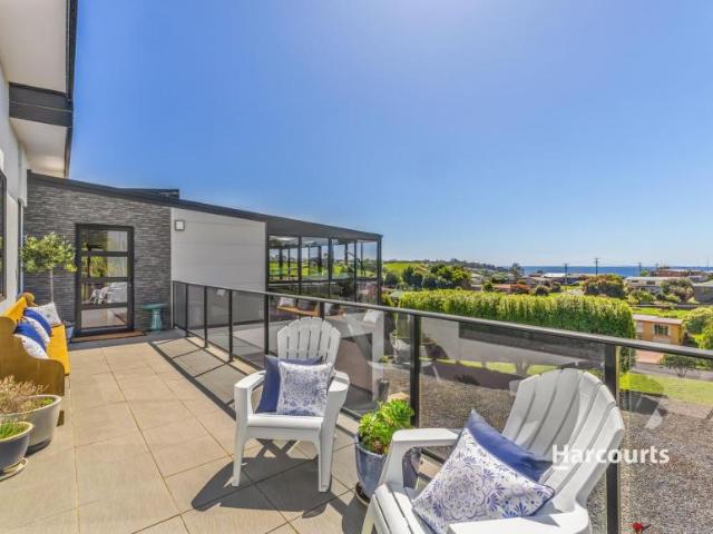 House for sale in Penguin, Central Coast