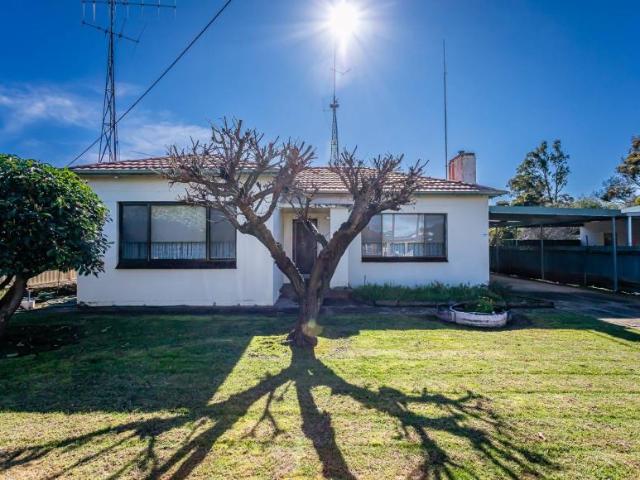 House for rent in Comaum, South Australia