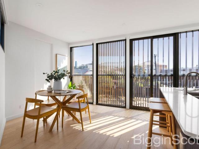House for sale in Port Melbourne, Melbourne