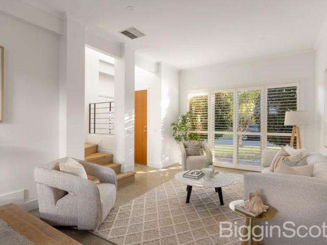 House for sale in Beacon Cove, Melbourne