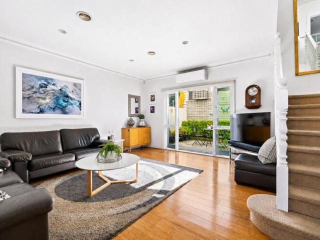 House for sale in Port Melbourne, Melbourne