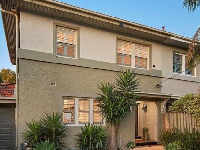 House for sale in Port Melbourne, Melbourne