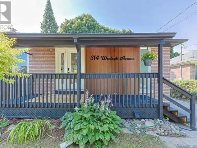 House for rent in Beverley Acres, Richmond Hill