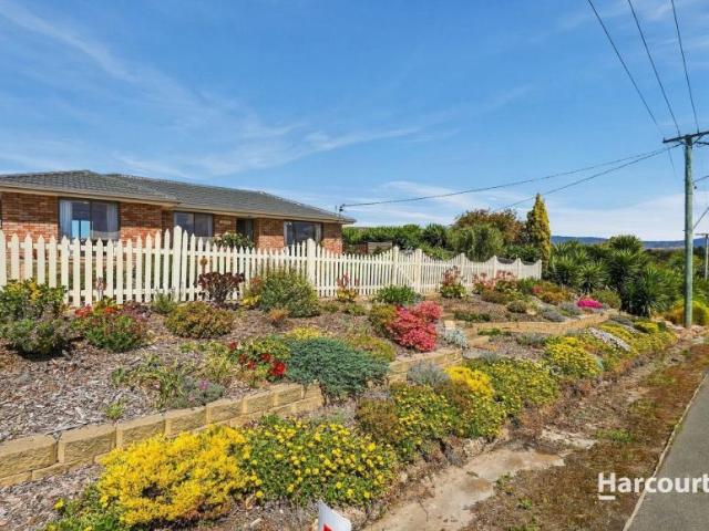 House for sale in Richmond, Hobart