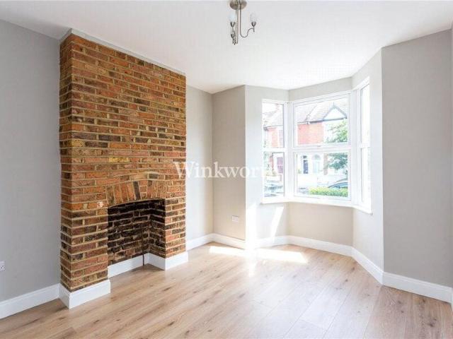 House for rent in Cat Hill, England