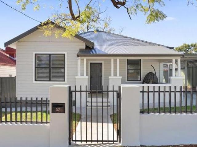 House for sale in West Tamworth, Tamworth