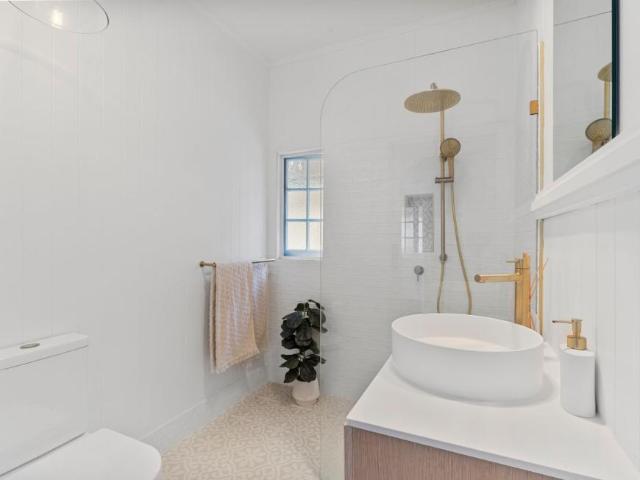 House for sale in Thorneside, Greater Brisbane