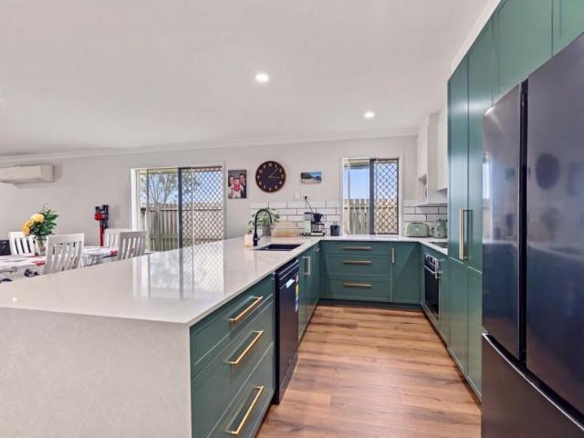 House for sale in Thorneside, Greater Brisbane