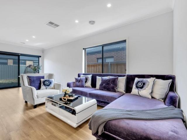 House for rent in Toolern Waters, Melbourne